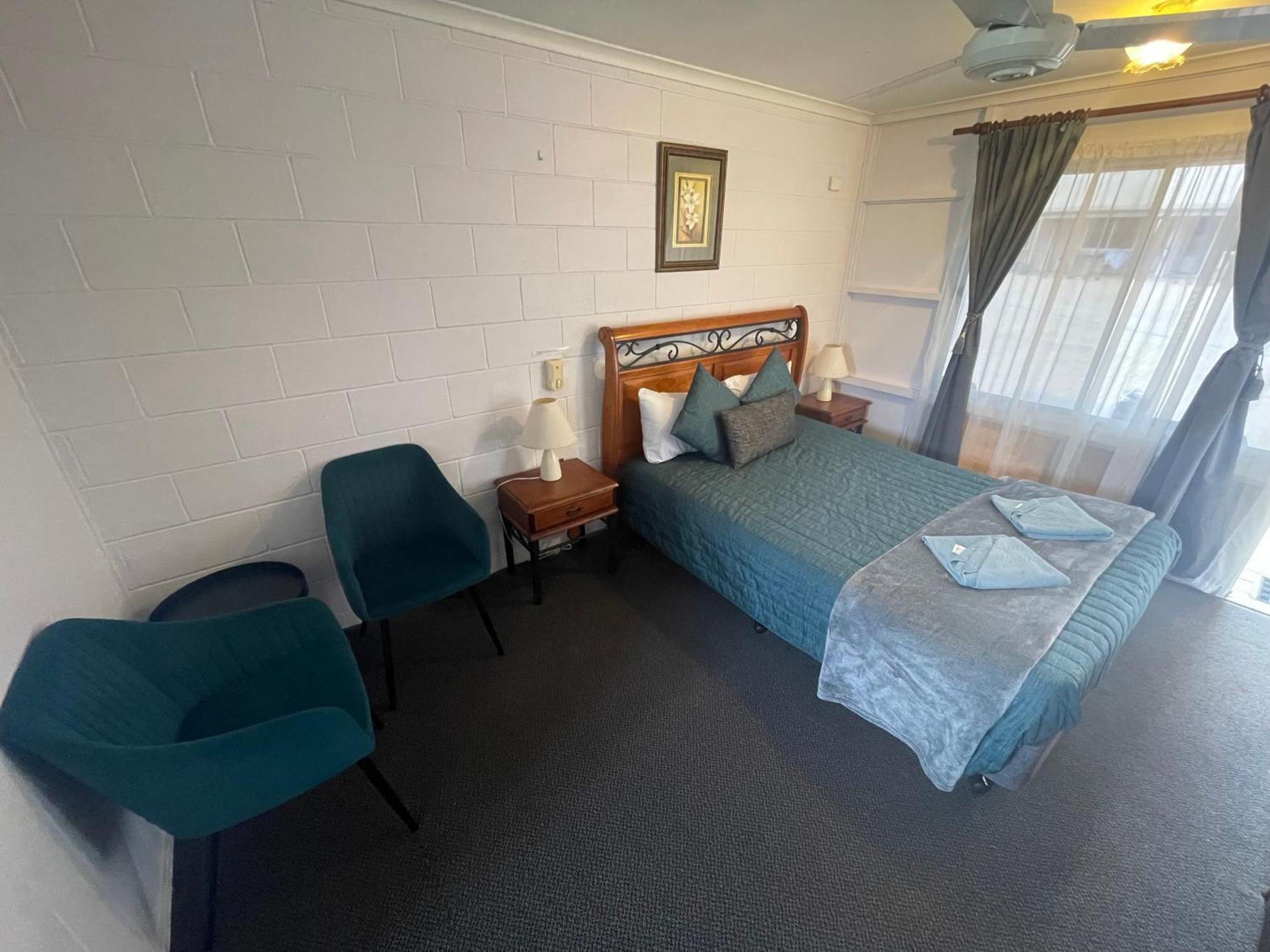 Warrego Motel Charleville Exterior foto